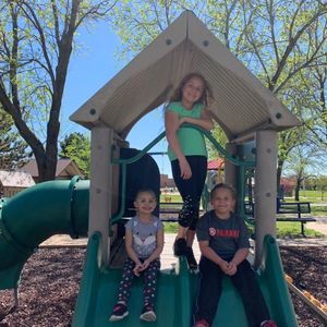 Meet your Posher, Dana